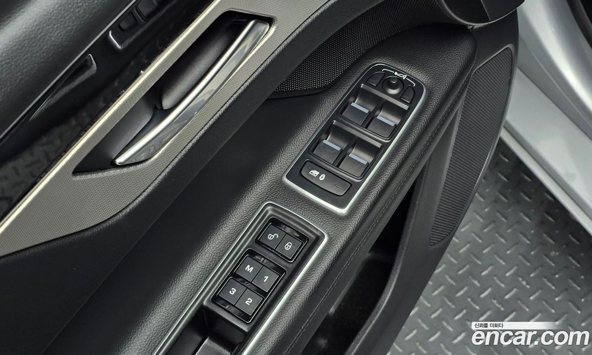 Jaguar XF (X260) фото 17