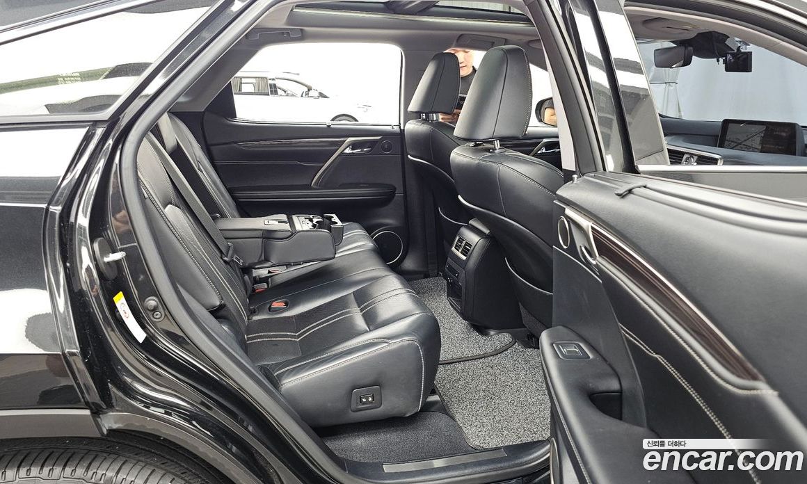 Lexus RX450h 4th Gen фото 12