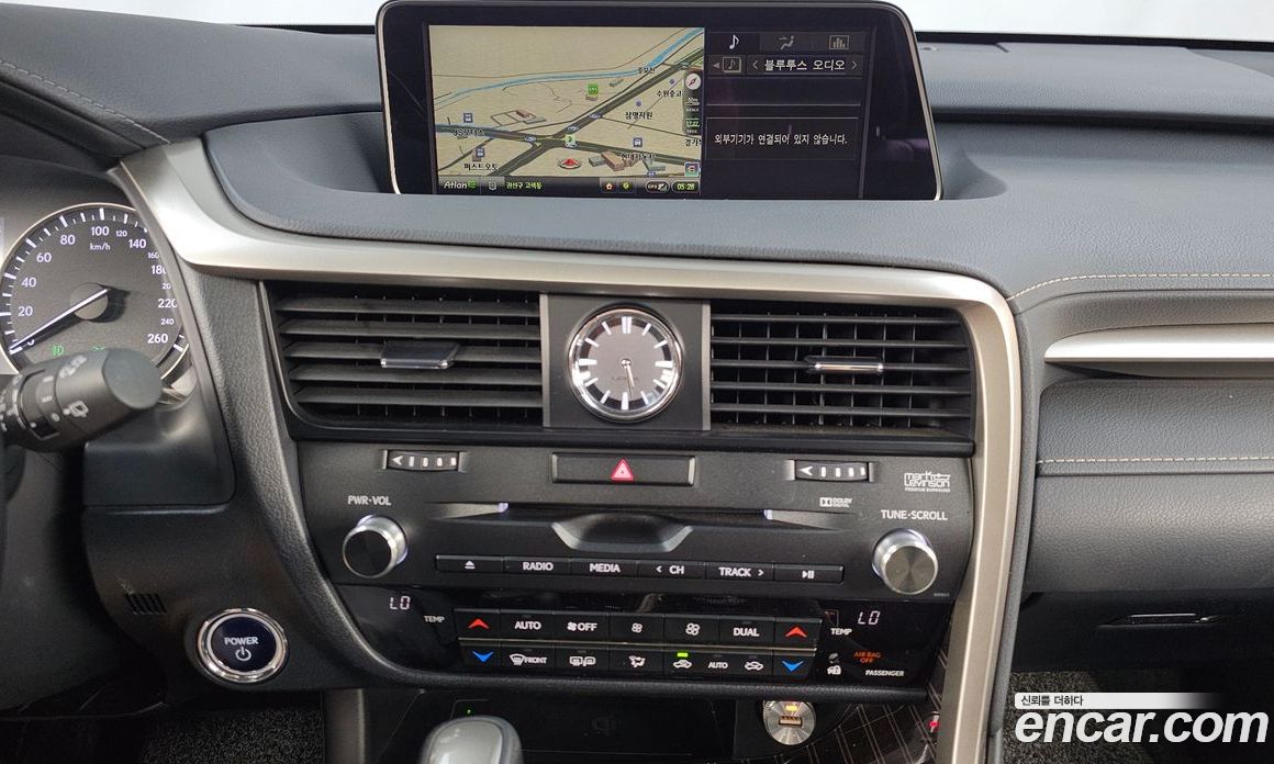 Lexus RX450h 4th Gen фото 14