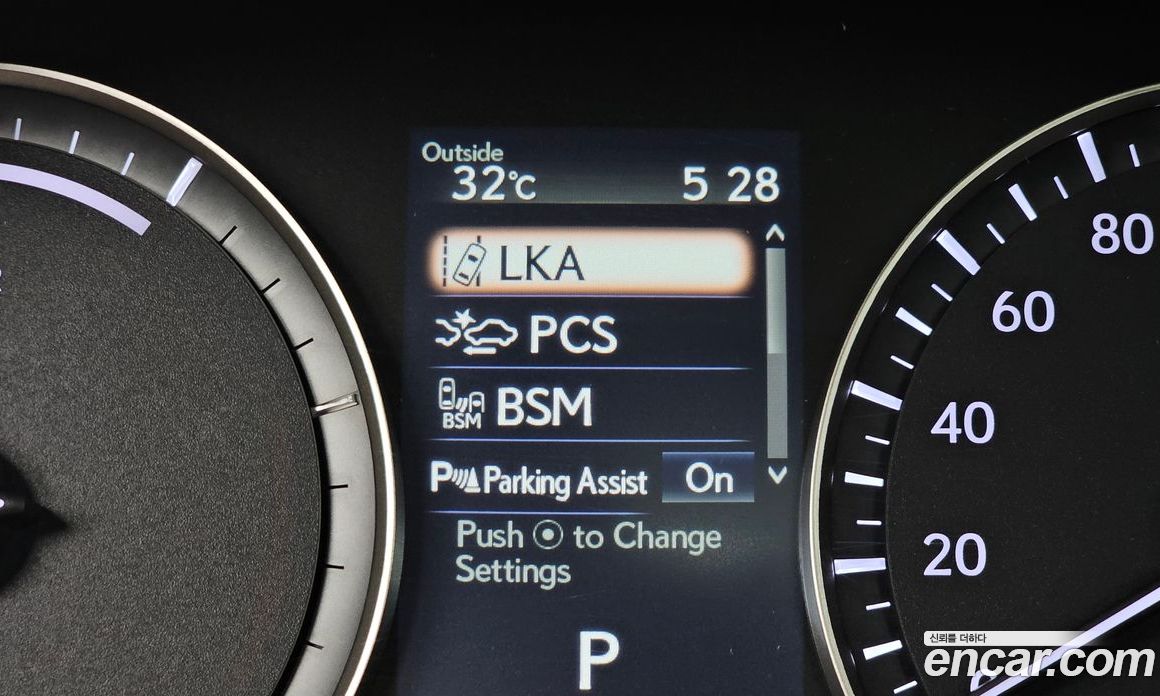 Lexus RX450h 4th Gen фото 16