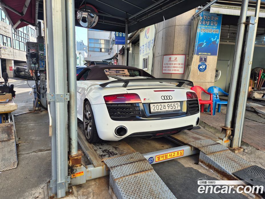 Audi R8 фото 2