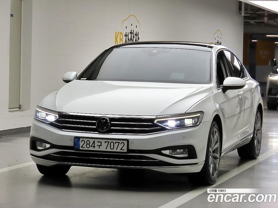 Volkswagen Passat GT (B8) фото 2