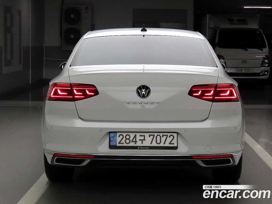 Volkswagen Passat GT (B8) фото 3