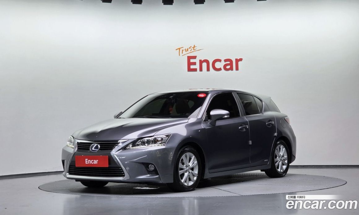 Lexus CT200h