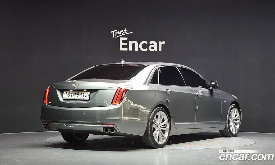 Cadillac CT6 фото 2
