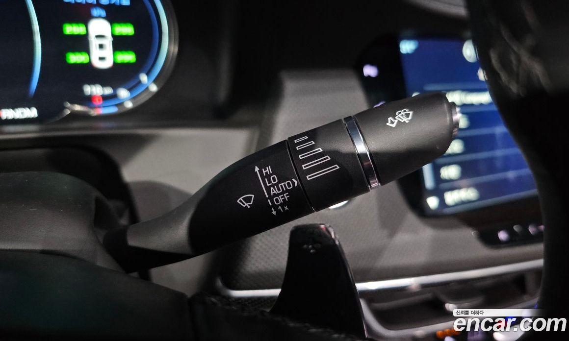 Cadillac CT6 фото 19
