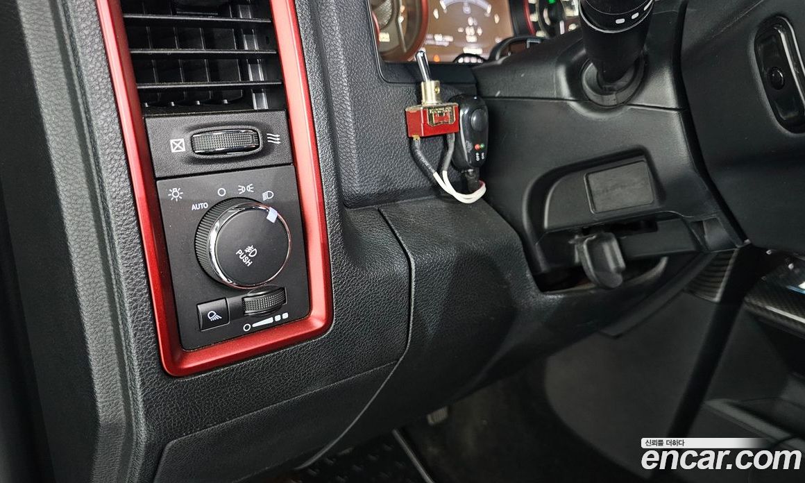 Dodge Ram Pickup фото 18