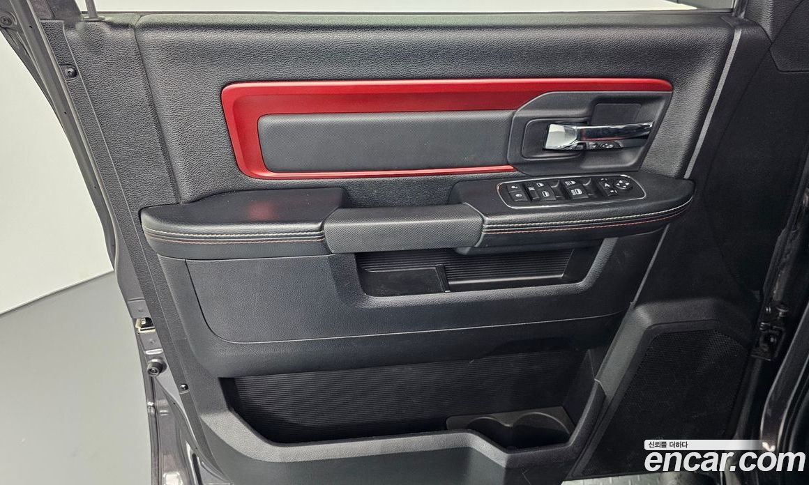 Dodge Ram Pickup фото 25