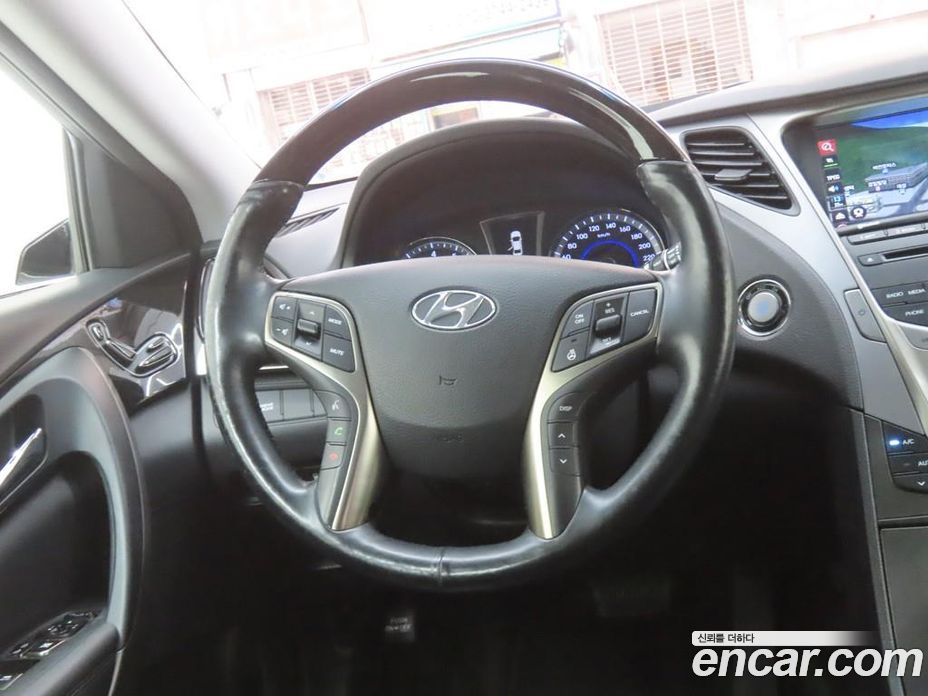 Hyundai Grandeur (HG) фото 19