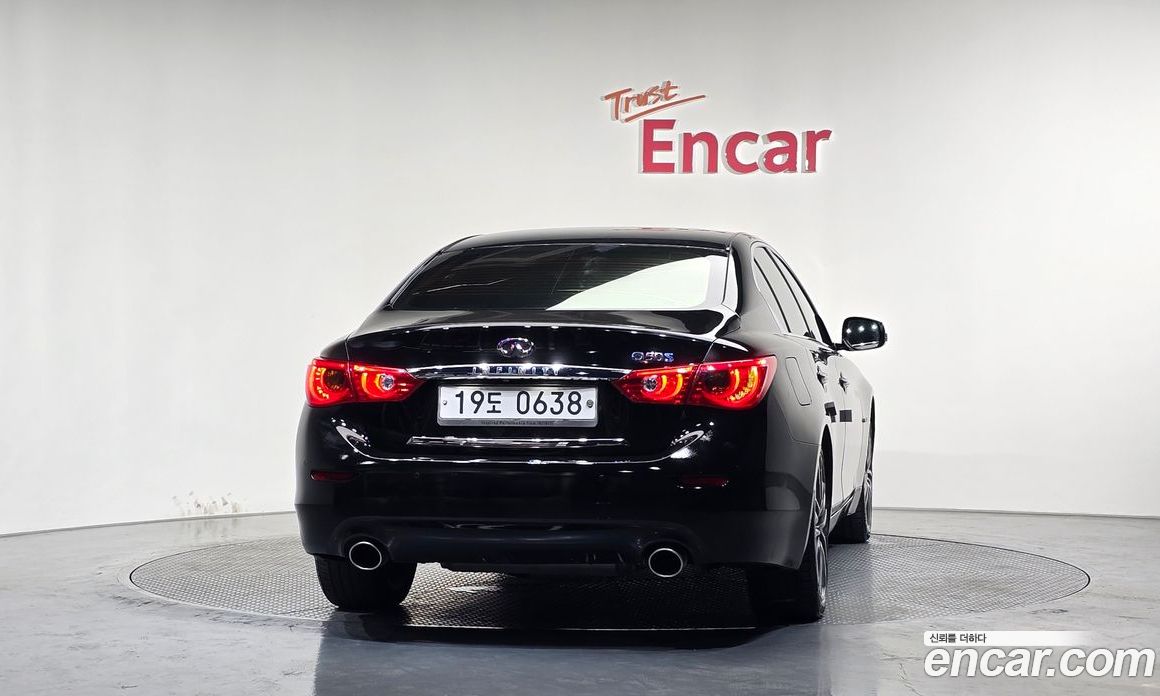 Infiniti Q50 фото 4