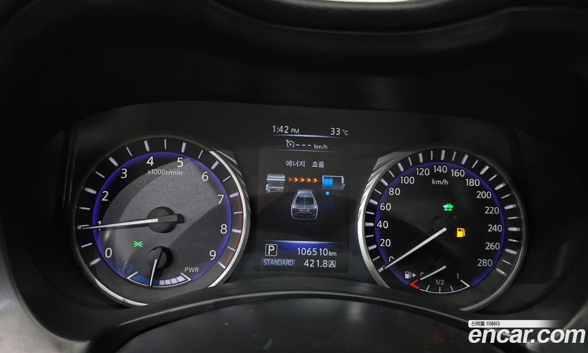 Infiniti Q50 фото 8