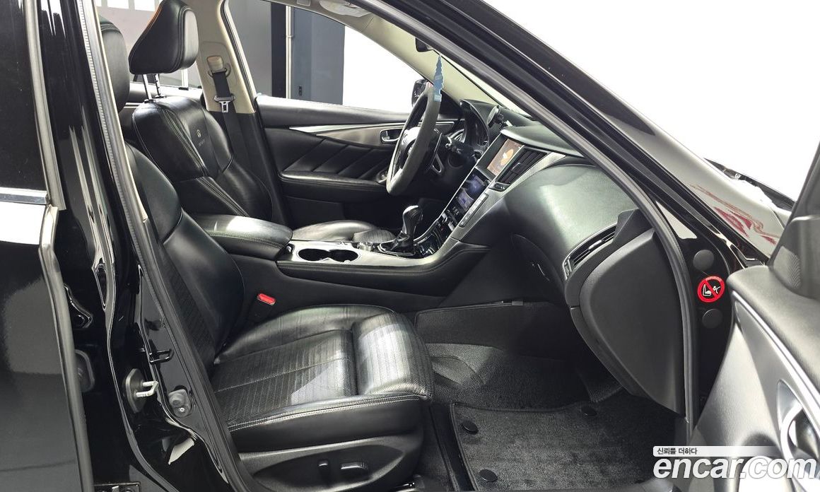 Infiniti Q50 фото 11