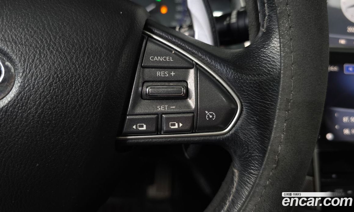 Infiniti Q50 фото 16