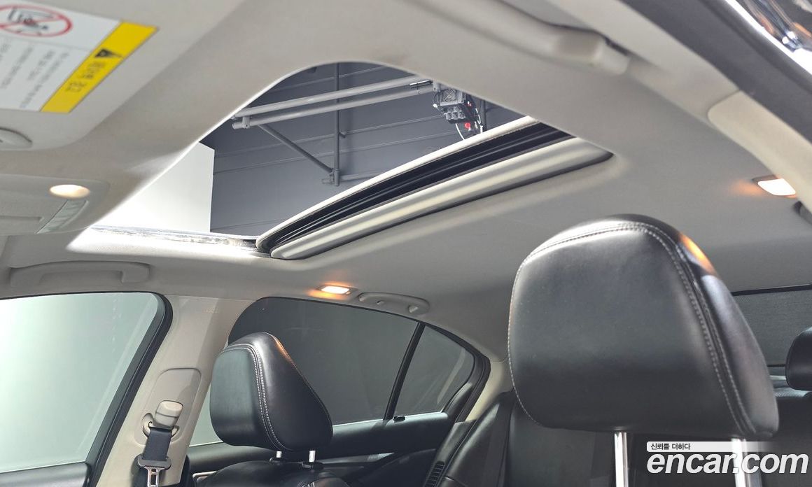 Infiniti Q50 фото 17