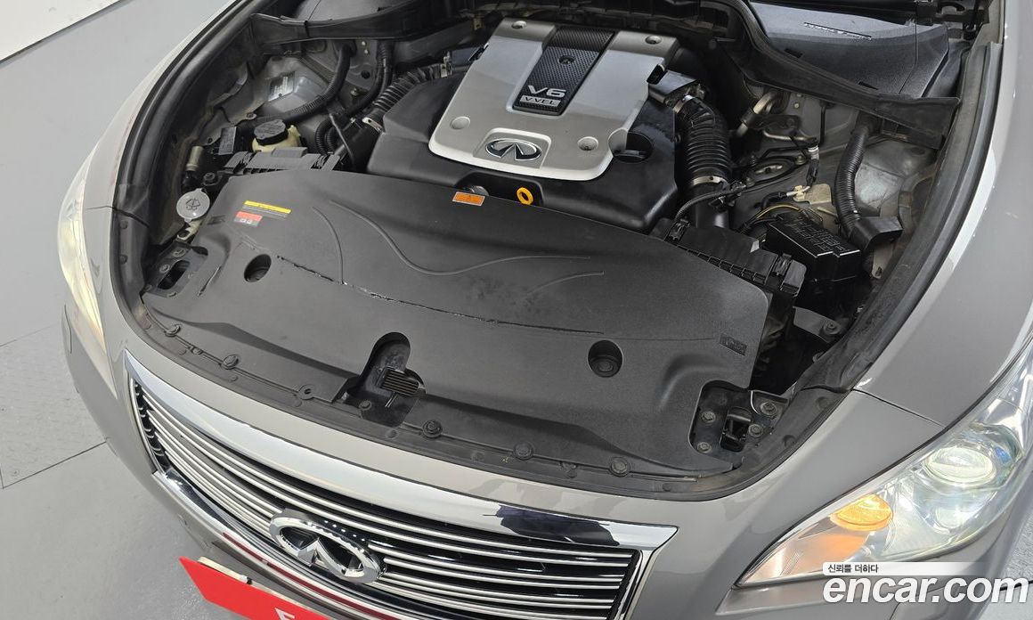 Infiniti M37 фото 6