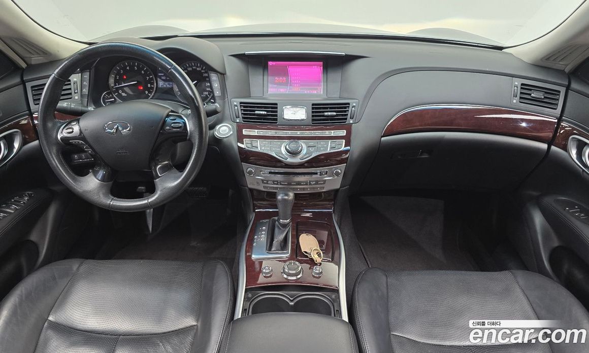 Infiniti M37 фото 7