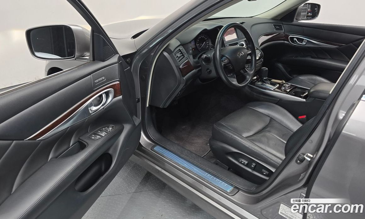 Infiniti M37 фото 10