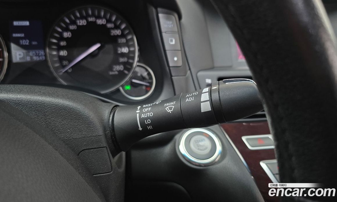Infiniti M37 фото 18