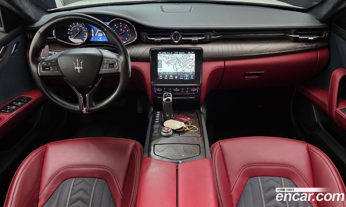 Maserati Quattroporte фото 7