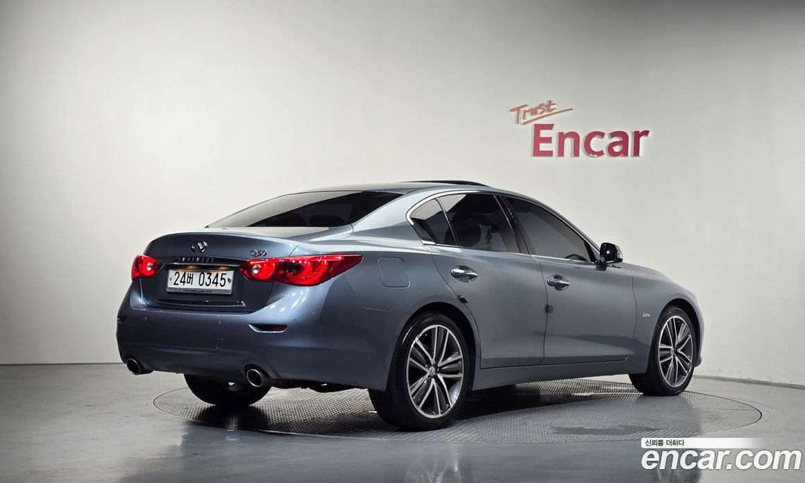 Infiniti Q50