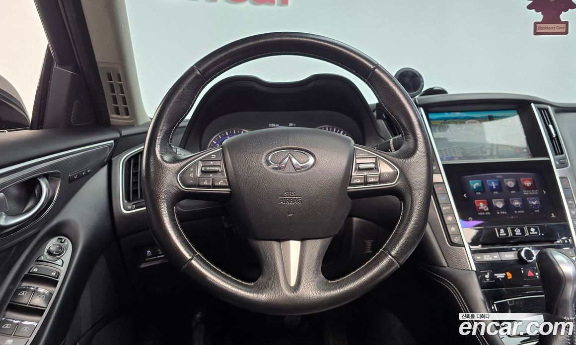 Infiniti Q50 фото 12
