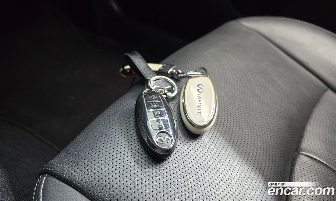 Infiniti Q50 фото 14