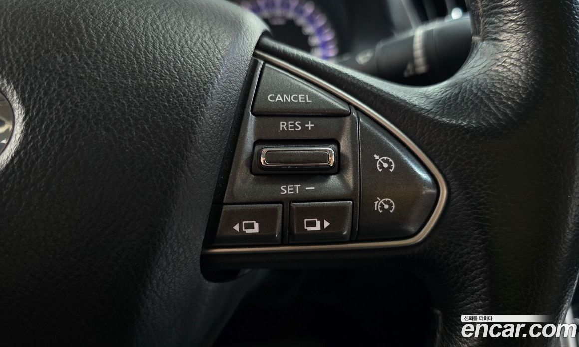 Infiniti Q50 фото 15