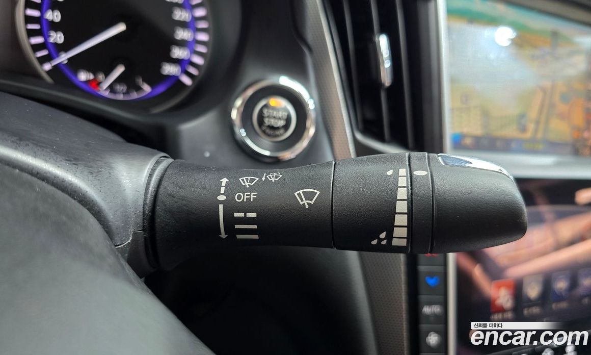 Infiniti Q50 фото 18
