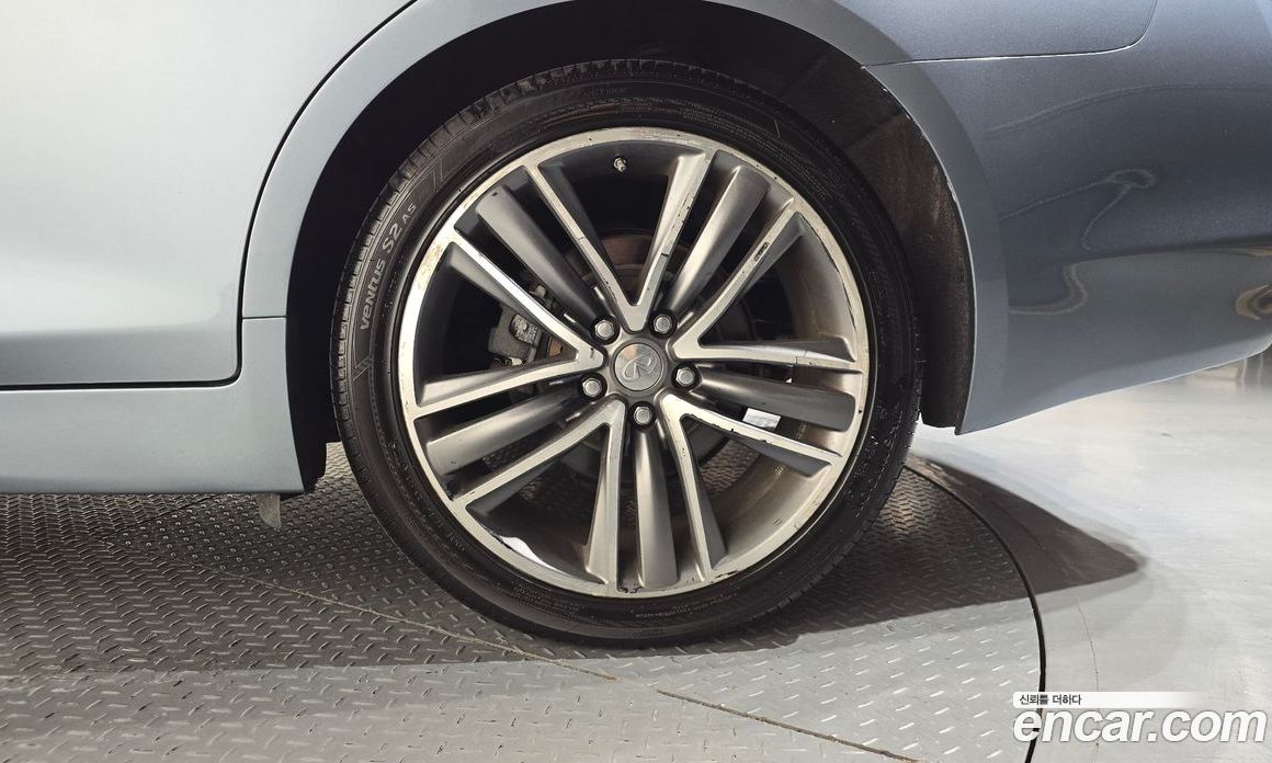 Infiniti Q50 фото 21
