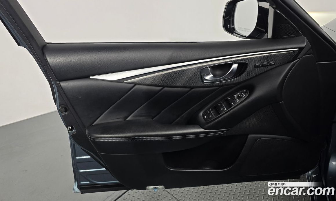 Infiniti Q50 фото 24