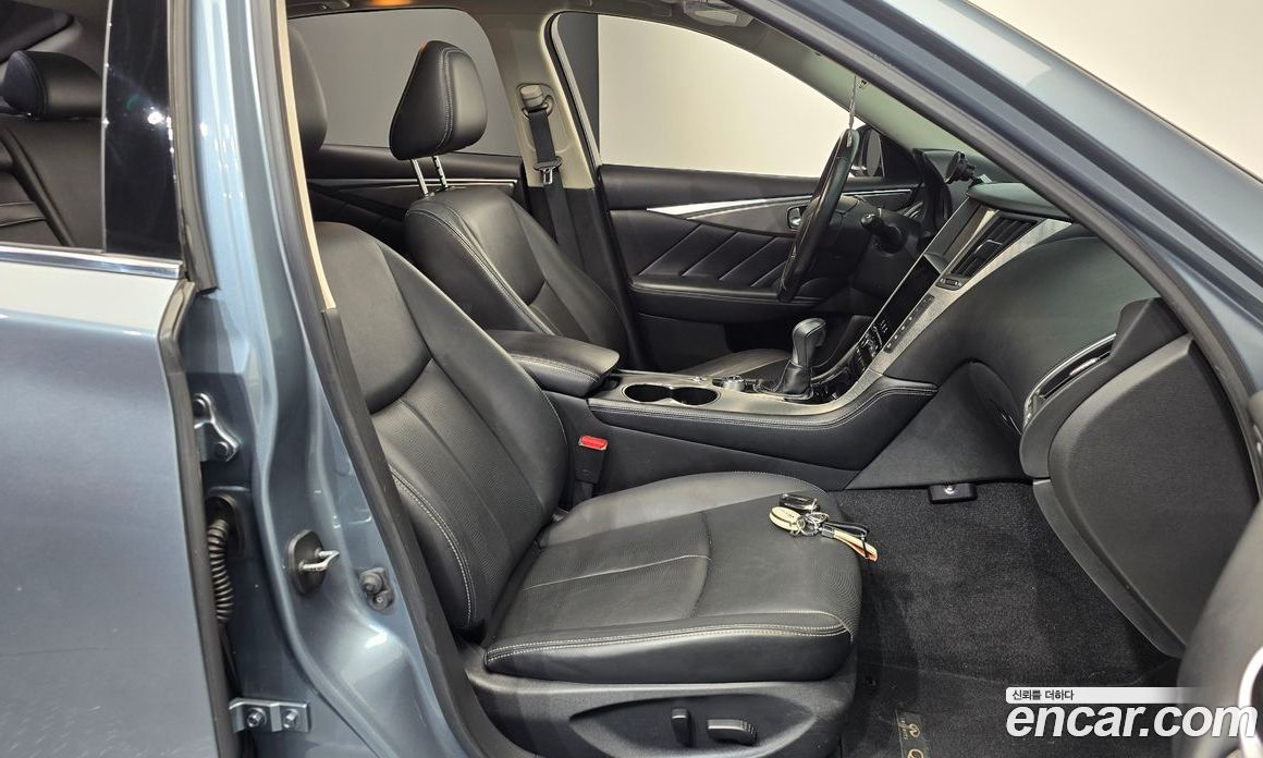 Infiniti Q50 фото 26