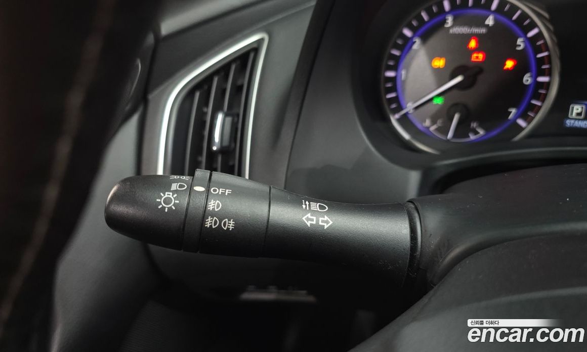 Infiniti Q50 фото 27