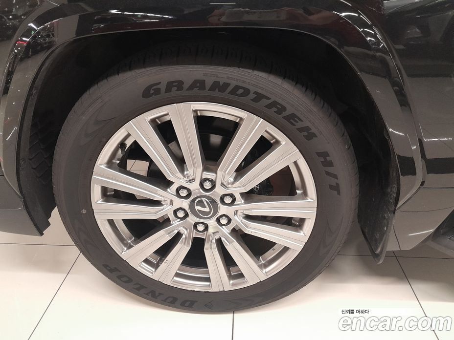 Lexus LX 4th Gen фото 11