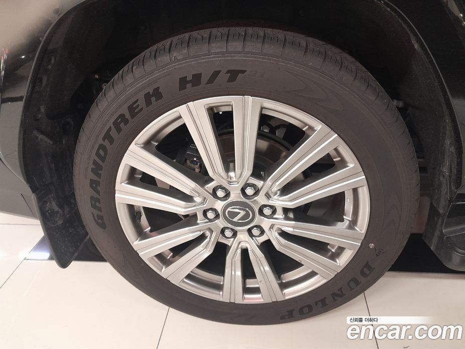 Lexus LX 4th Gen фото 13