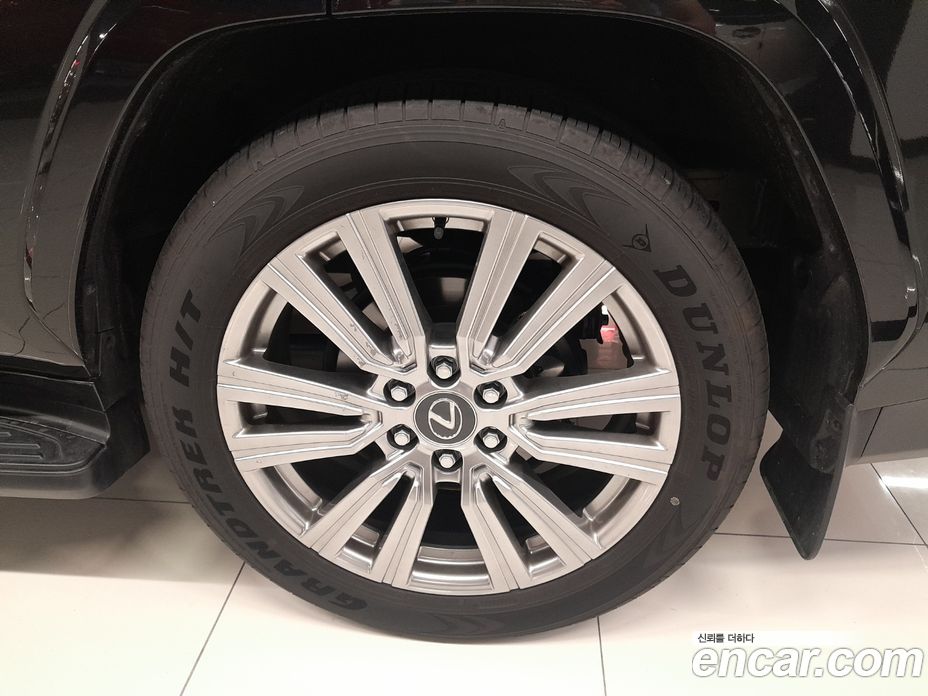 Lexus LX 4th Gen фото 14