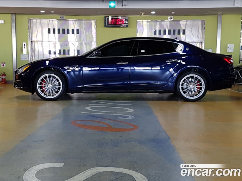 Maserati Quattroporte фото 2