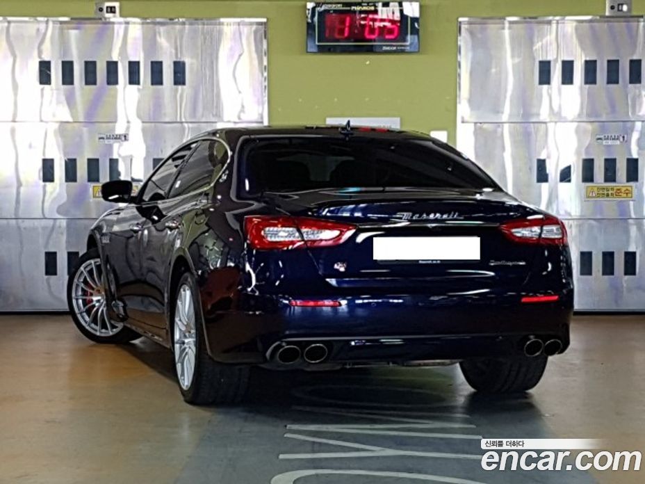 Maserati Quattroporte фото 3