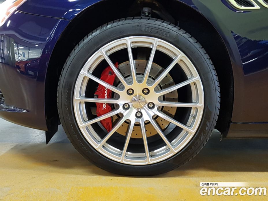 Maserati Quattroporte фото 5