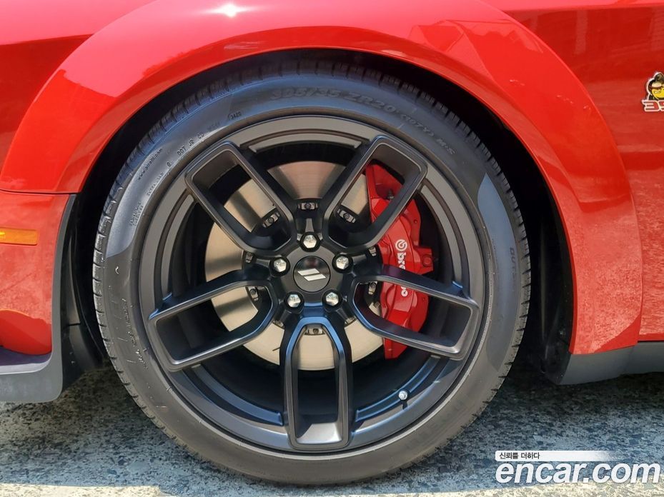 Dodge Challenger фото 5