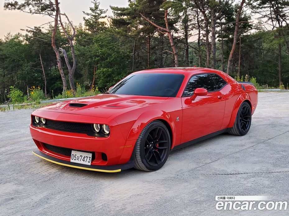 Dodge Challenger фото 14
