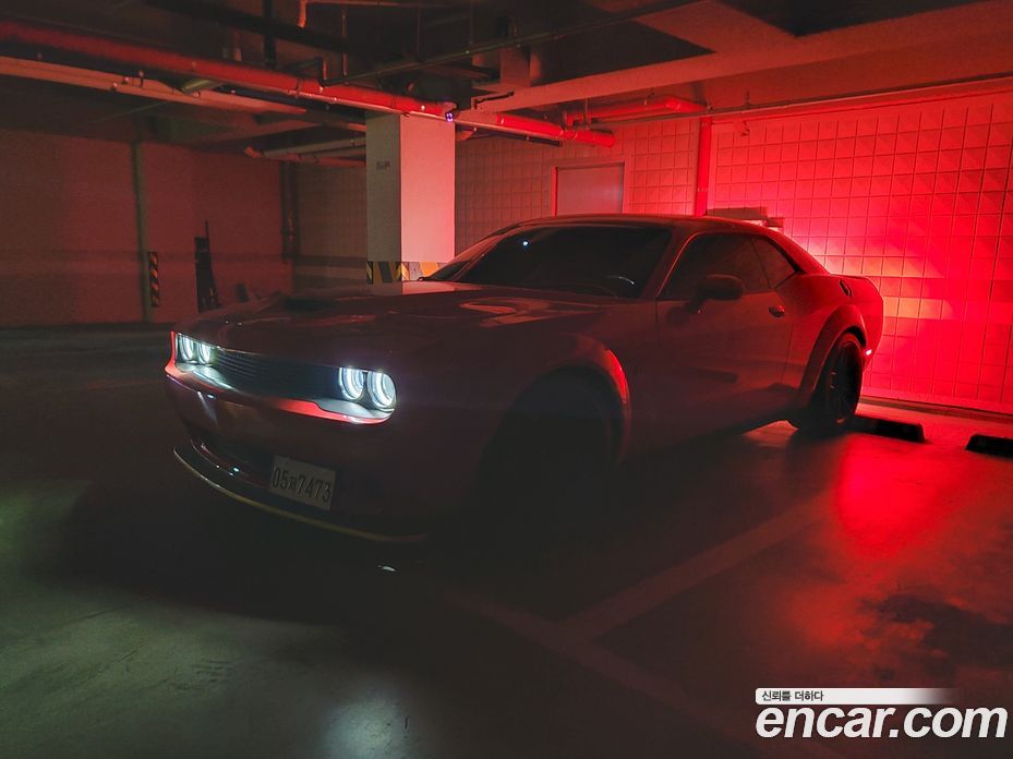Dodge Challenger фото 17