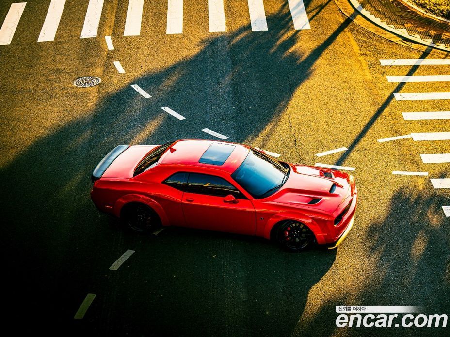 Dodge Challenger фото 18