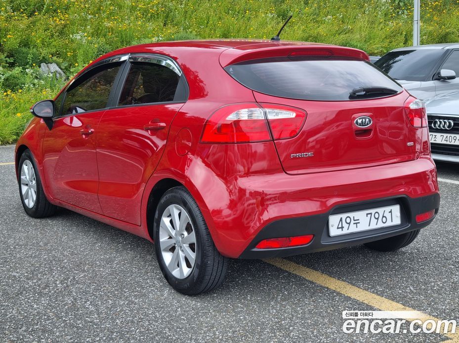 Kia Pride 3rd Gen фото 2