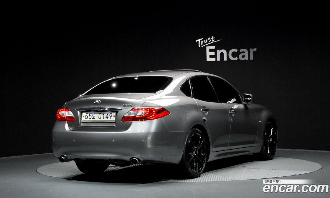 Infiniti M56 фото 2