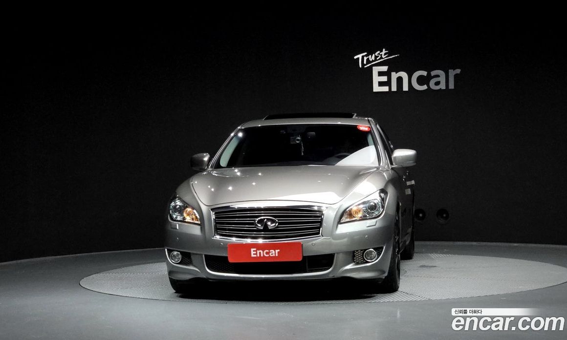Infiniti M56 фото 3