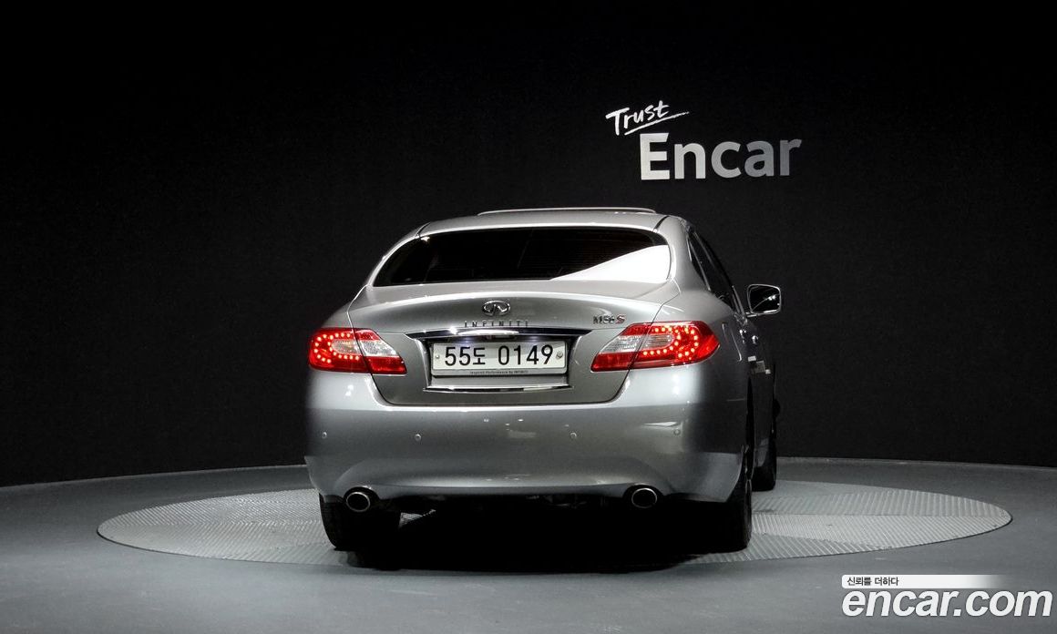 Infiniti M56 фото 4