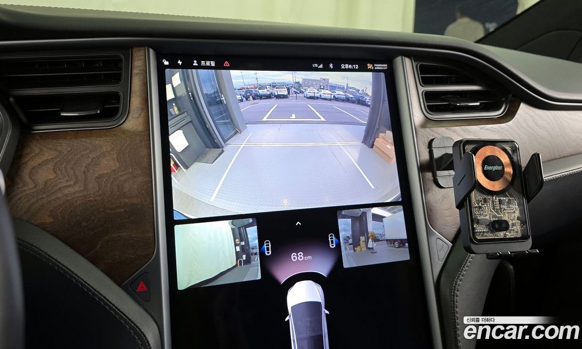 Tesla Model X фото 15