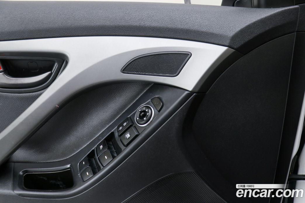 Hyundai The New Avante фото 11