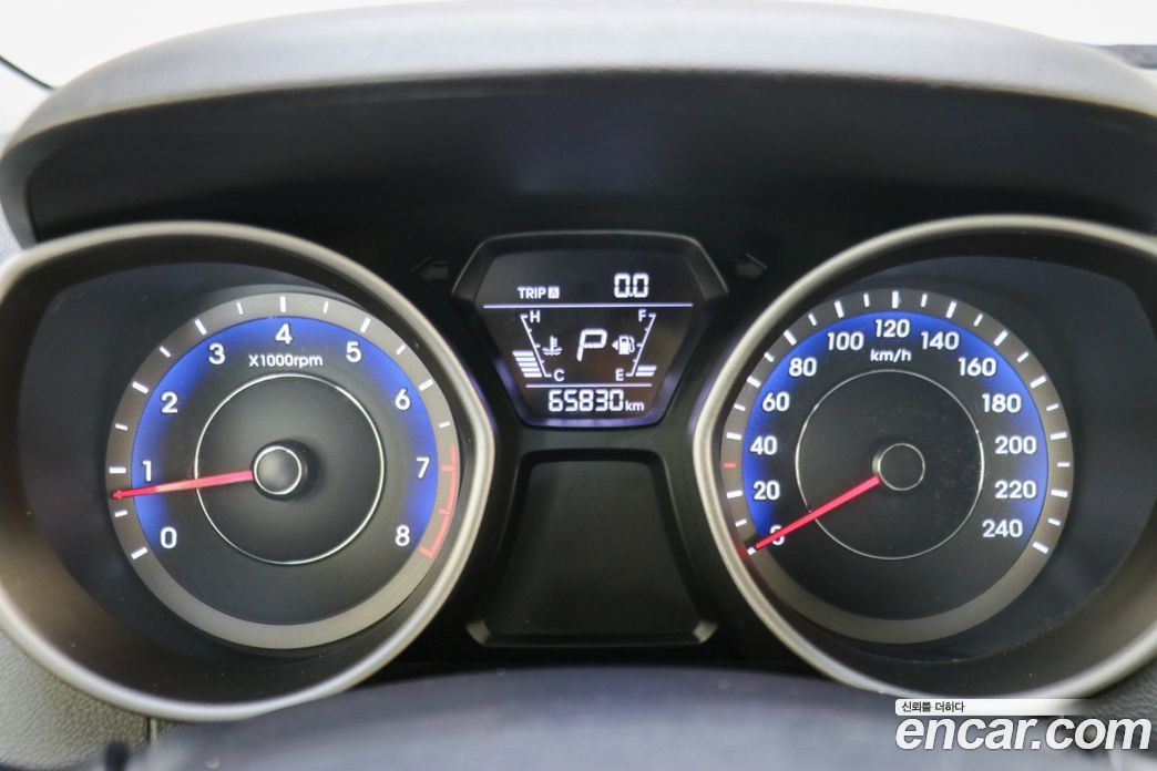 Hyundai The New Avante фото 13