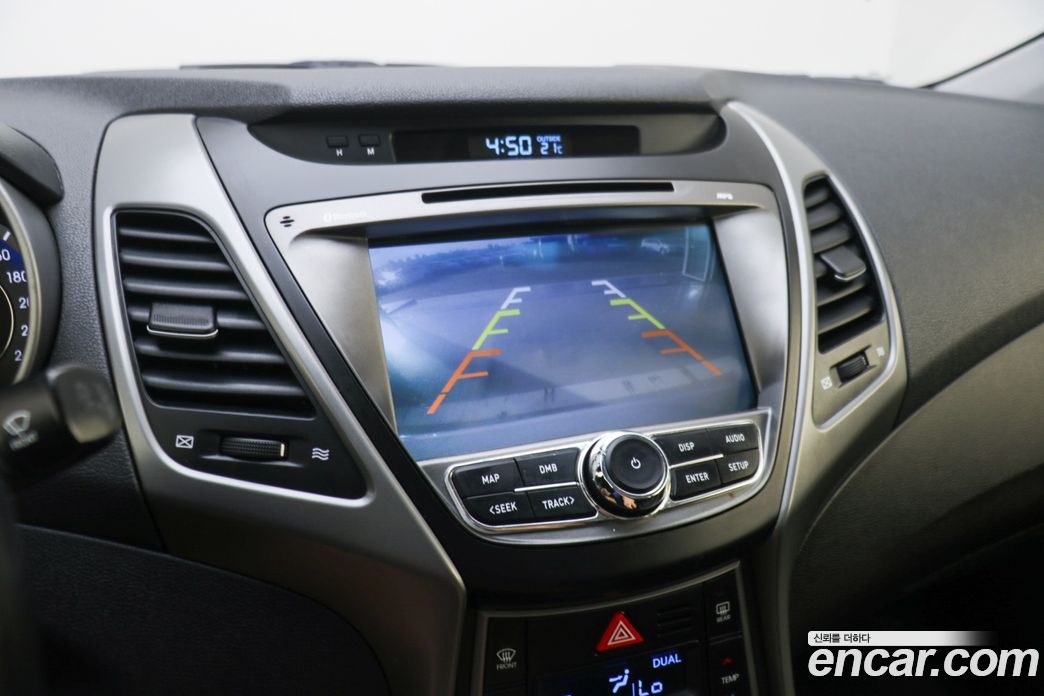 Hyundai The New Avante фото 15
